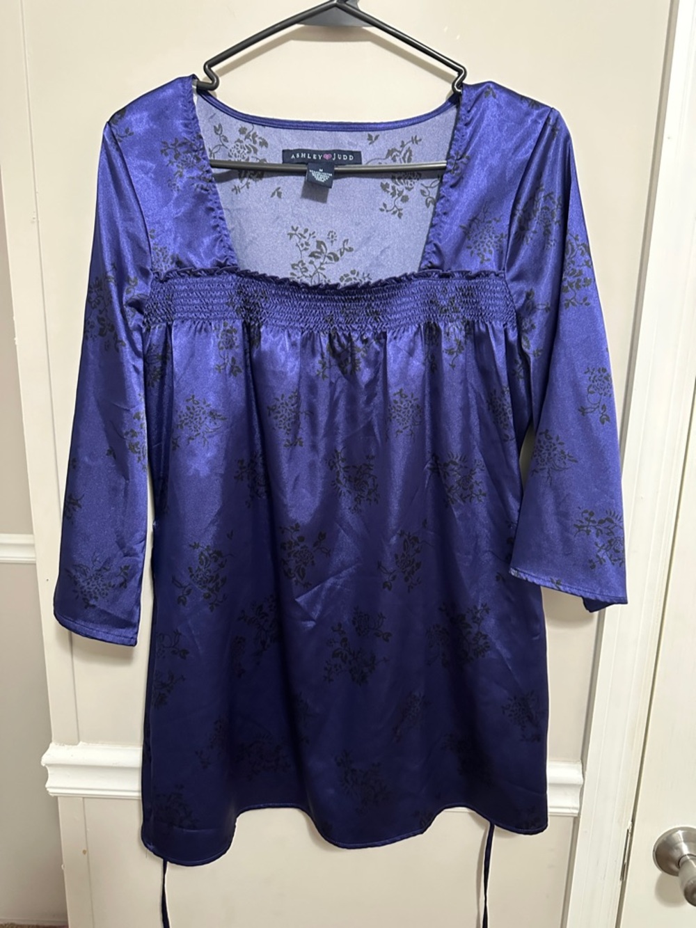 Ashley by Judd Satin Purple Floral Tunic size MEDIUM LIKE NEW!